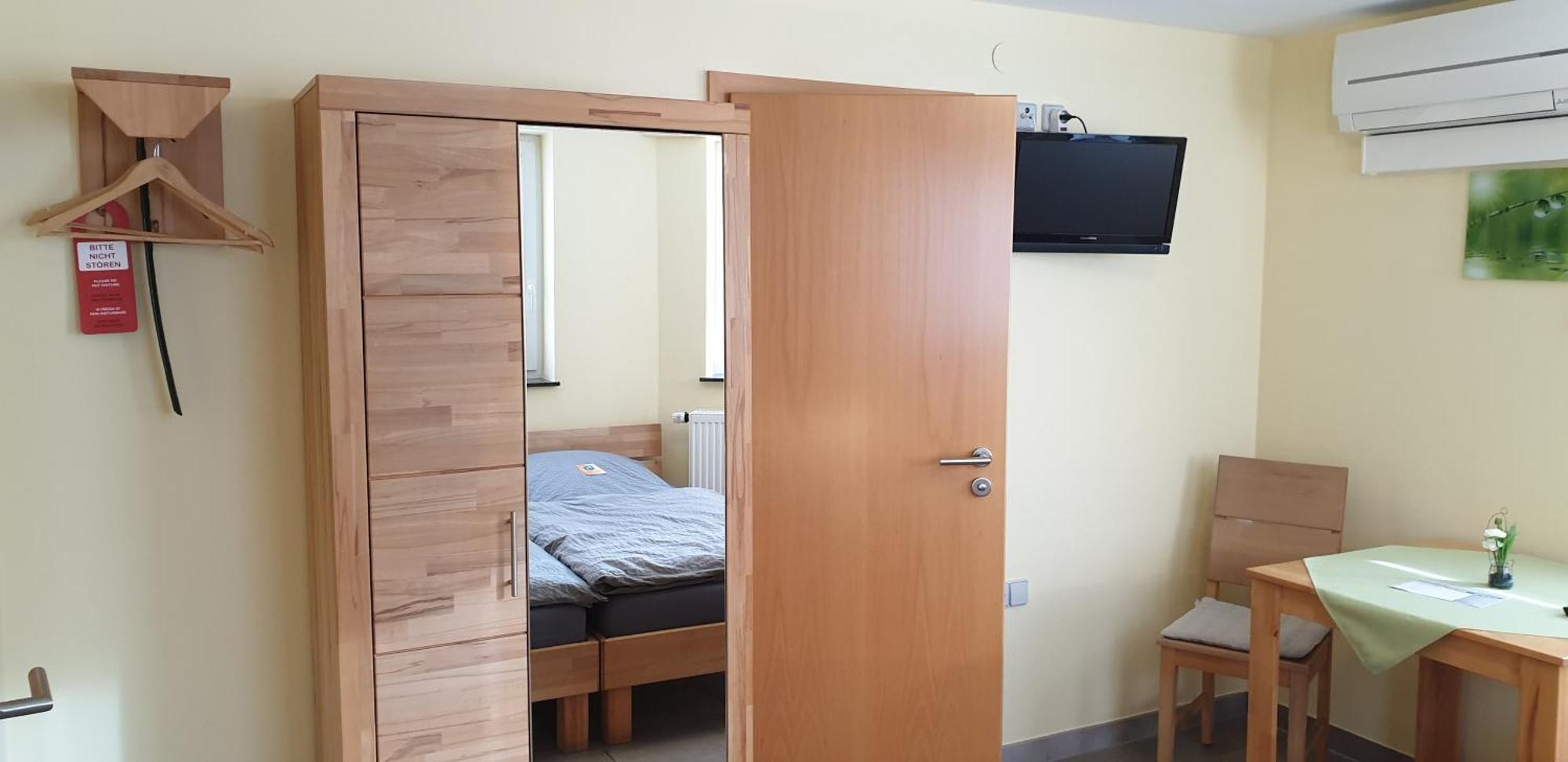 Gaestezimmer , Pension Wauri Waldenbuch Bagian luar foto