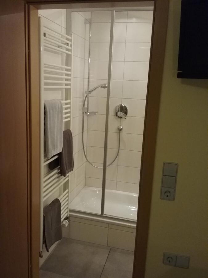 Gaestezimmer , Pension Wauri Waldenbuch Bagian luar foto